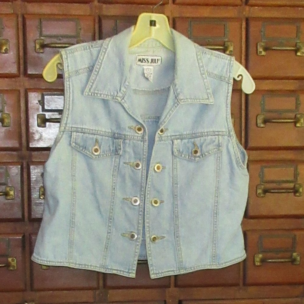 MISS JULI Blue Denim Sleeveless Short Top Large